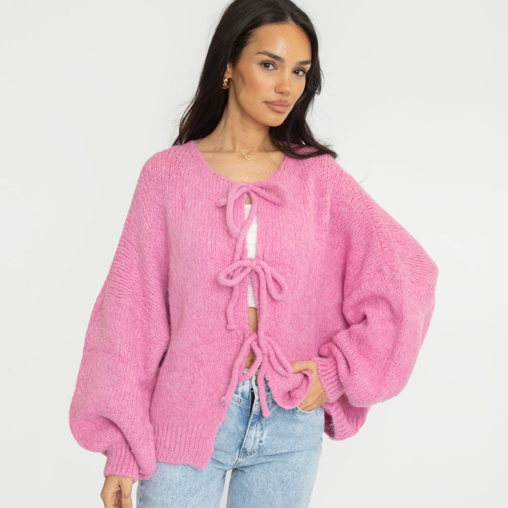 Cardigan oversize avec des nœuds