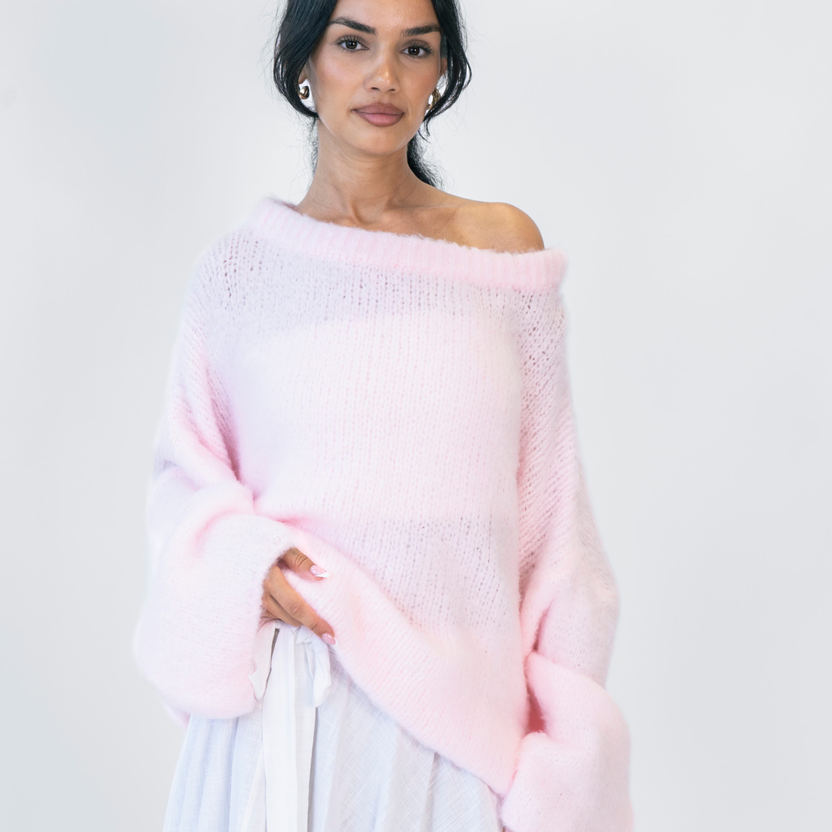 Pull à épaules dénudées ultra-doux en maille