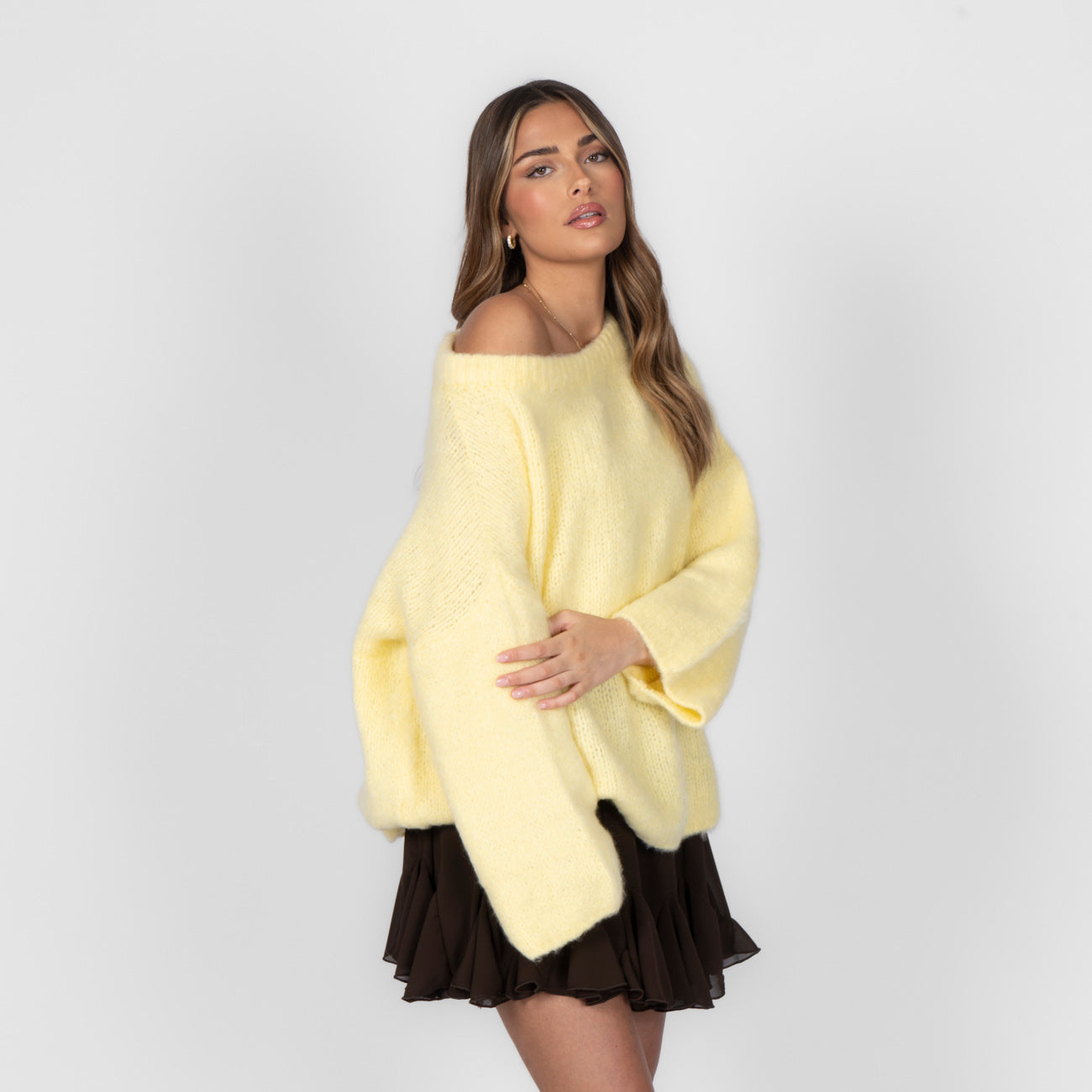 Pull à épaules dénudées ultra-doux en maille