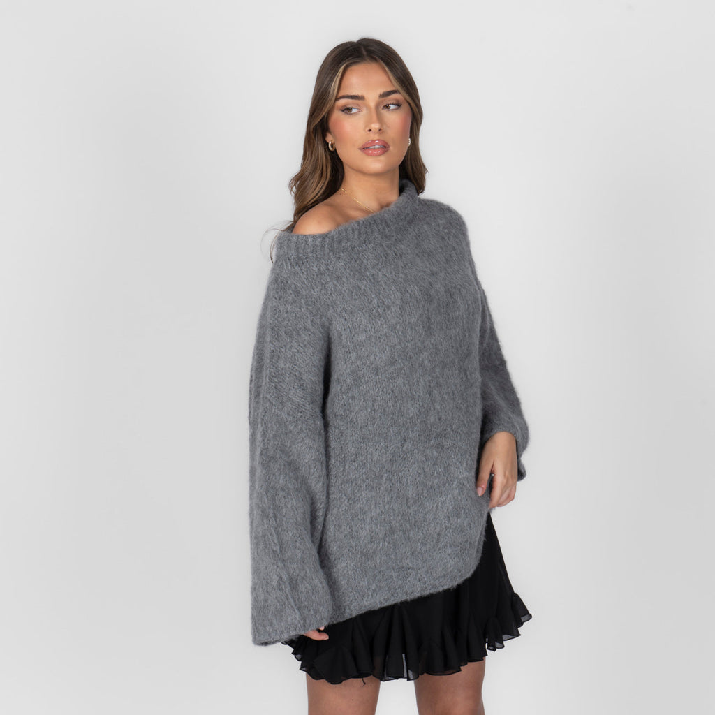 Pull à épaules dénudées ultra-doux en maille
