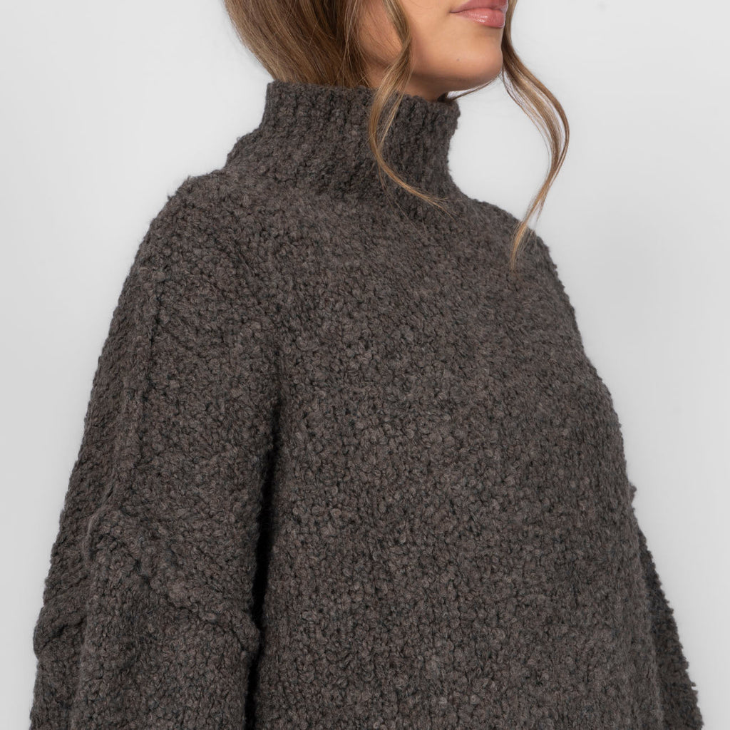 Pull oversize en bouclé «CasualCozy»
