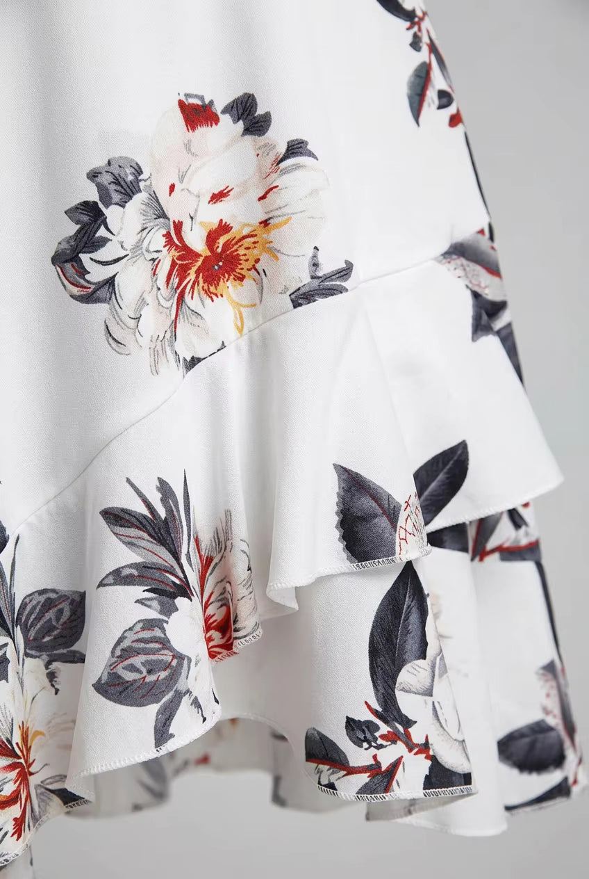 Robe d’Été Femme – Imprimé Floral, Décolleté en V, Bretelles Fines Ajustables & Volants Élégants