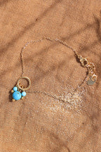 Bracelet chaine fine pendentif perles turquoise