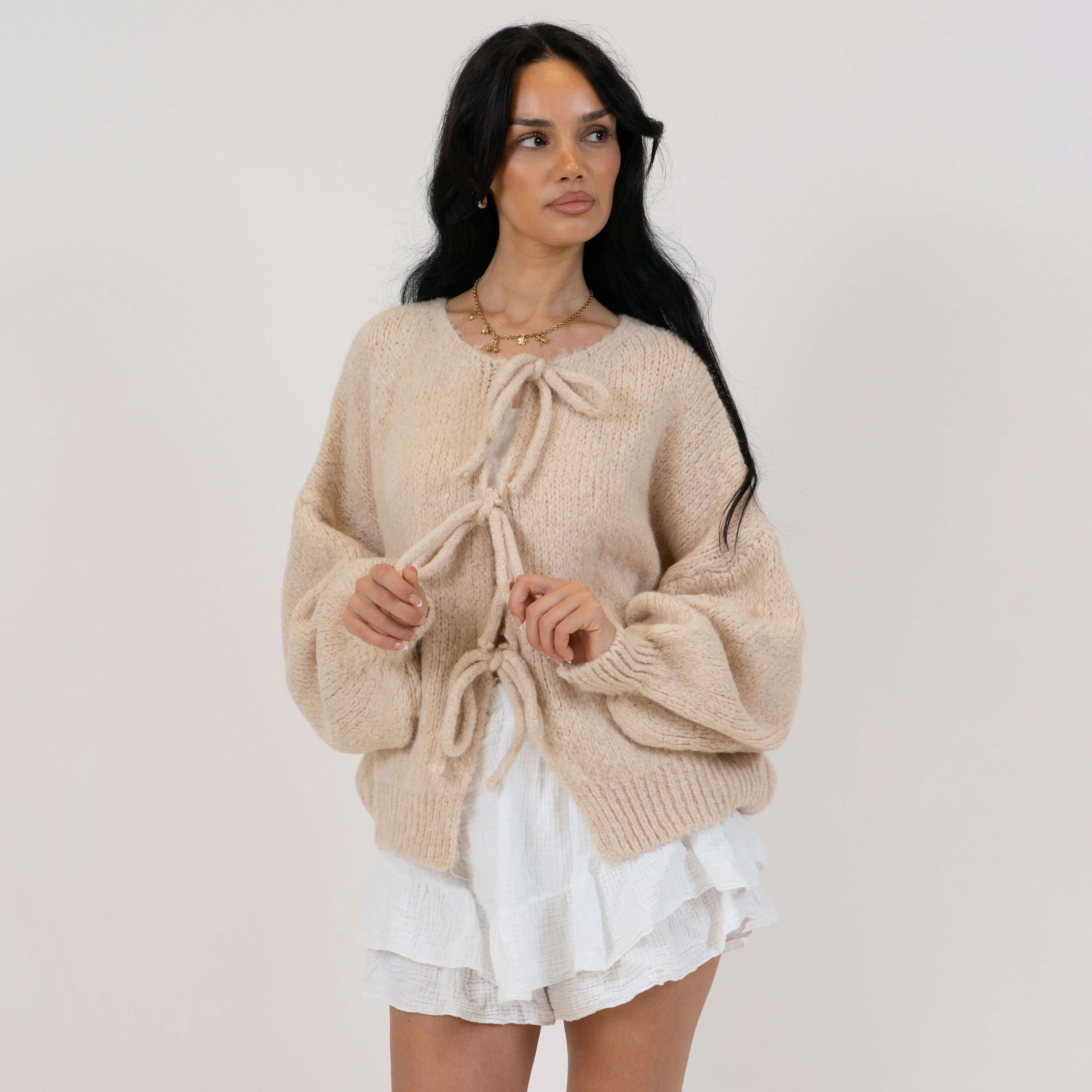 Cardigan oversize avec des nœuds