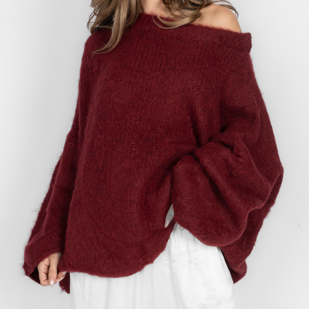 Pull à épaules dénudées ultra-doux en maille