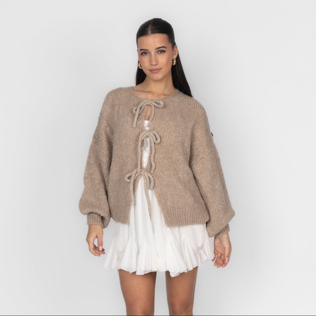 Cardigan oversize avec des nœuds