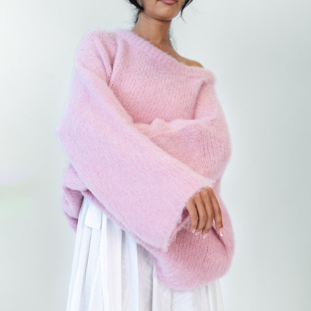 Pull à épaules dénudées ultra-doux en maille