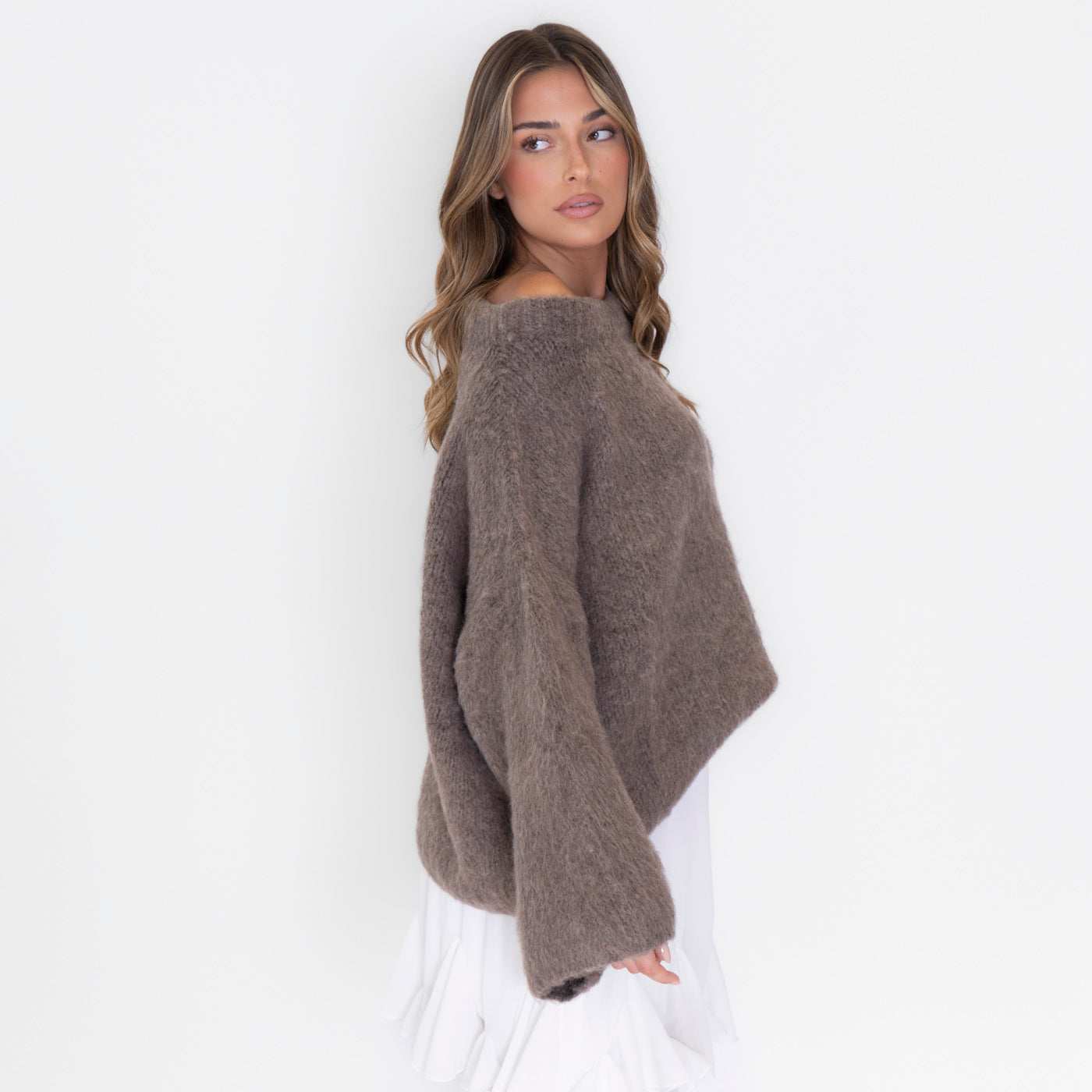 Pull à épaules dénudées ultra-doux en maille