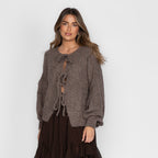 Cardigan oversize avec des nœuds