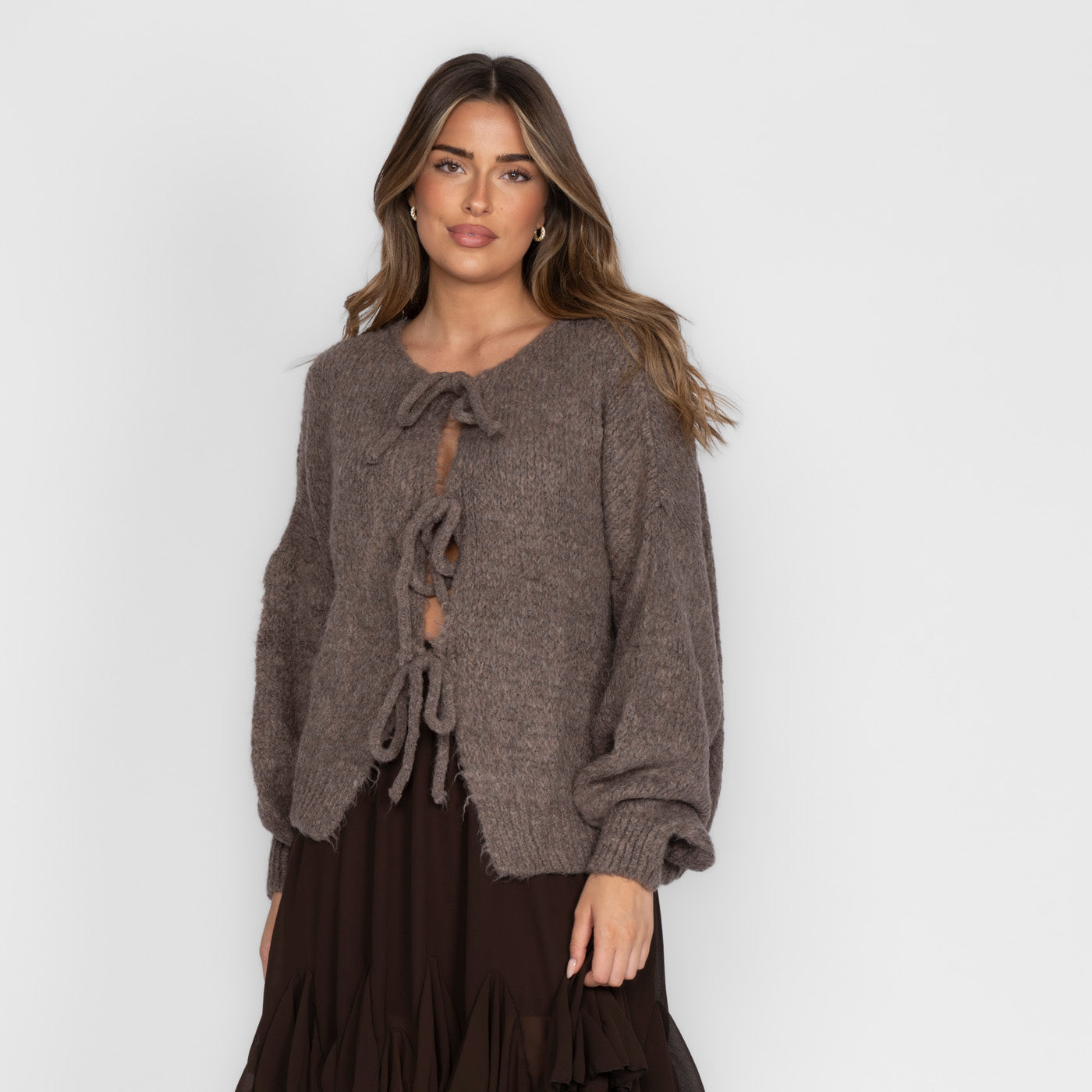 Cardigan oversize avec des nœuds