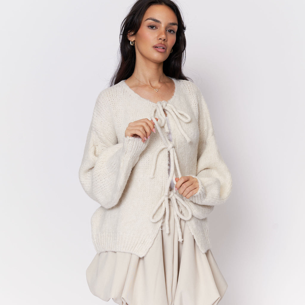 Cardigan oversize avec des nœuds