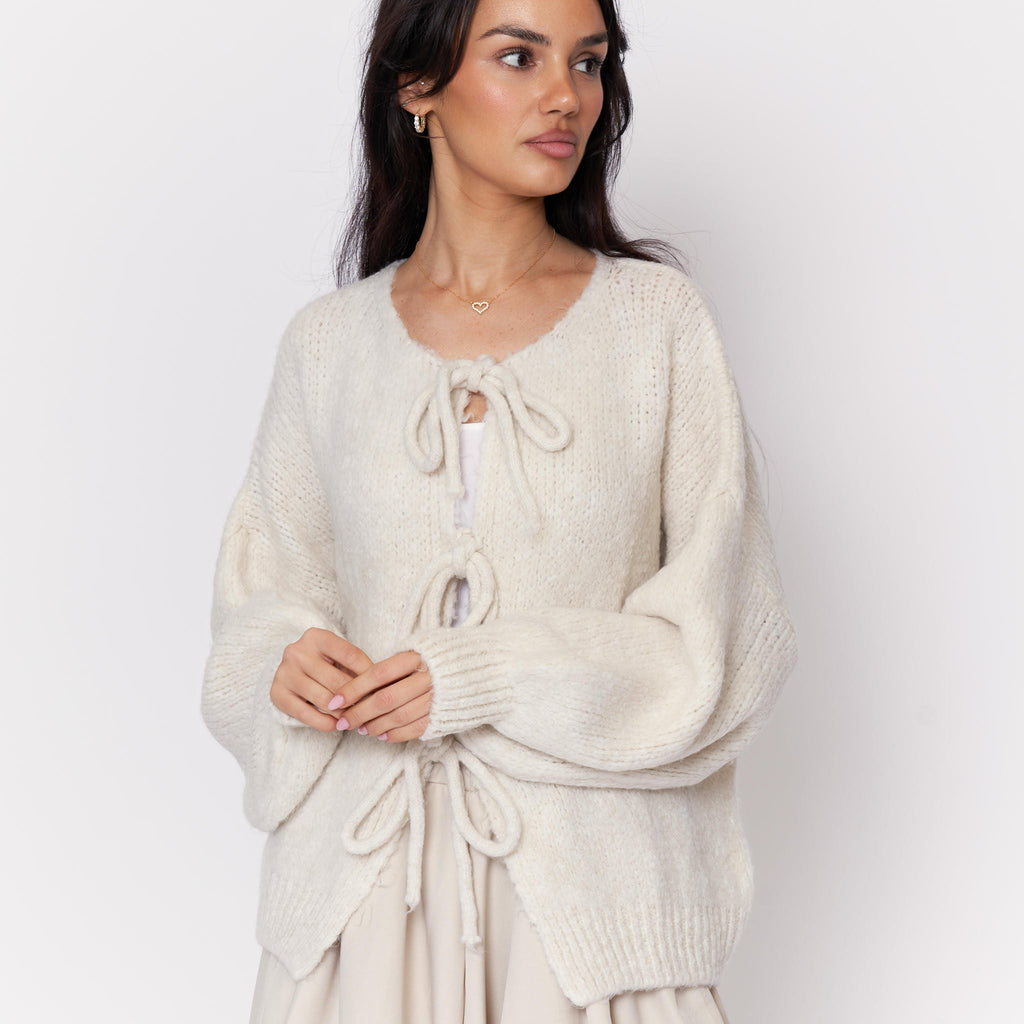 Cardigan oversize avec des nœuds