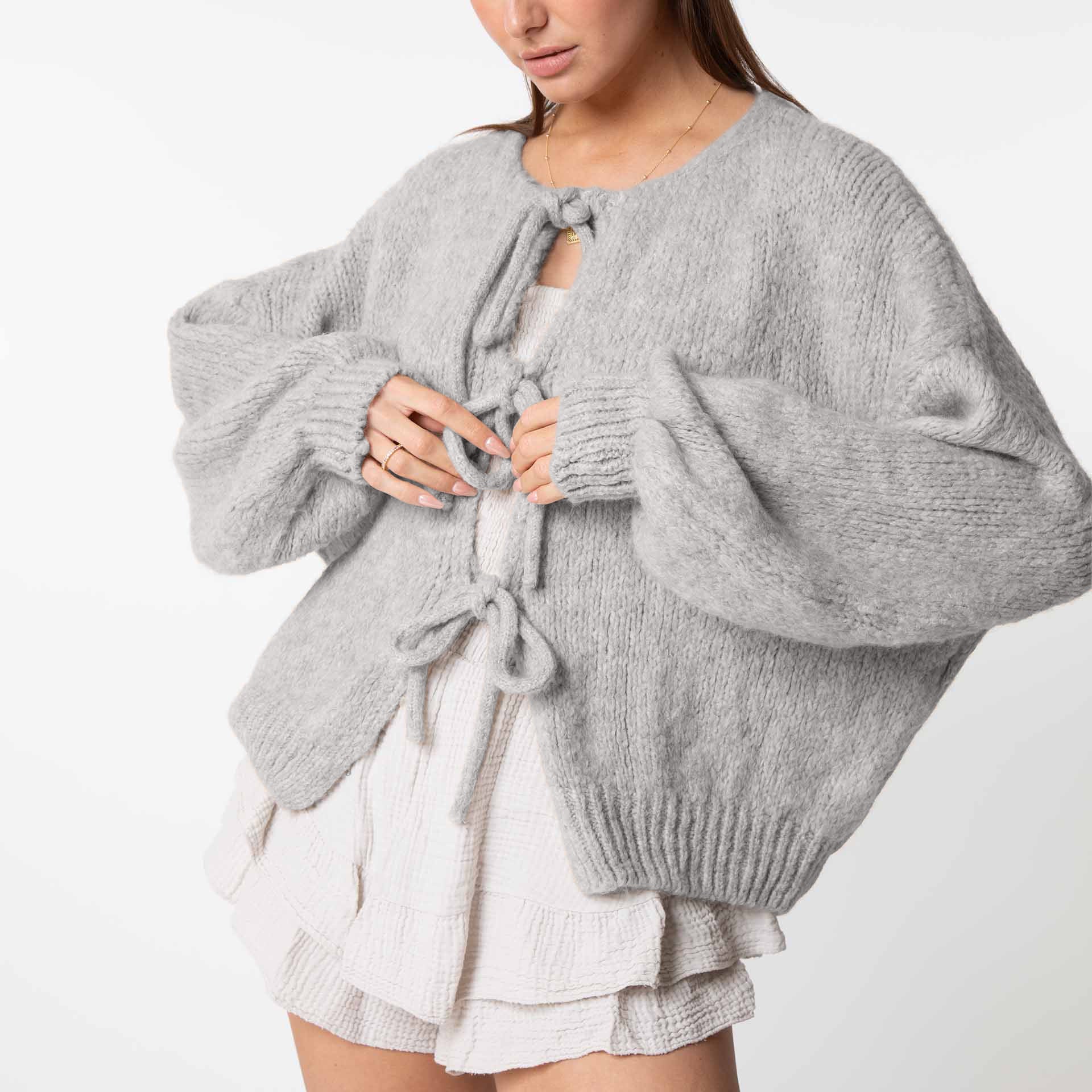 Cardigan oversize avec des nœuds