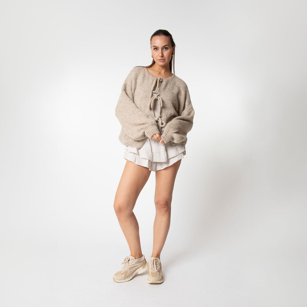Cardigan oversize avec des nœuds